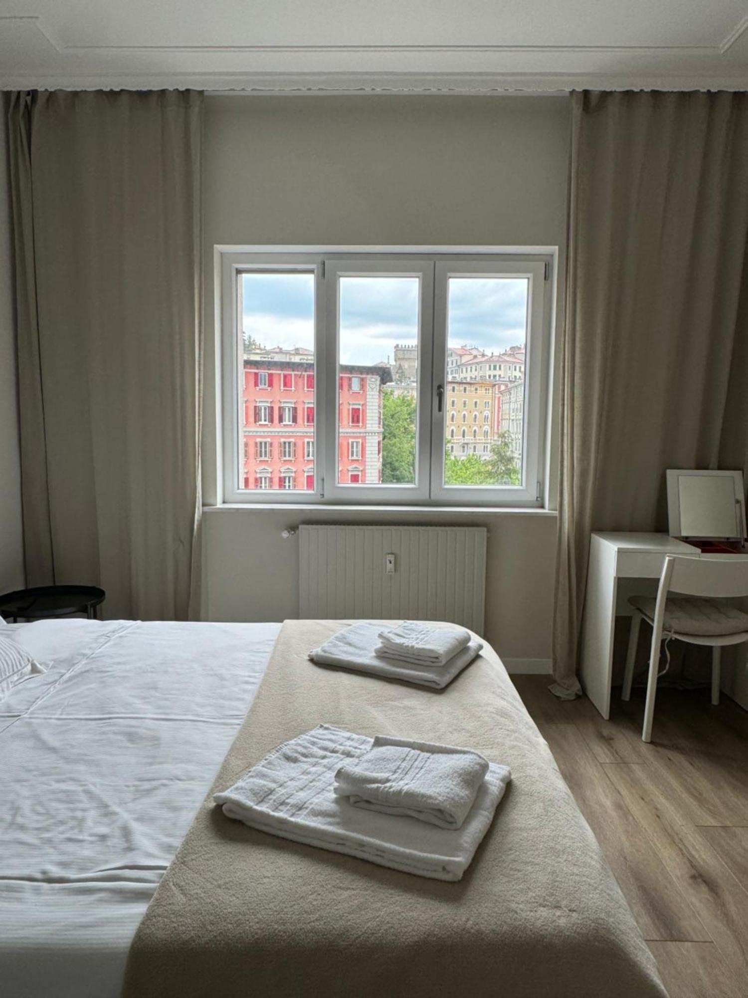 Maison Floran Appartamento In Centro A Trieste Exteriör bild